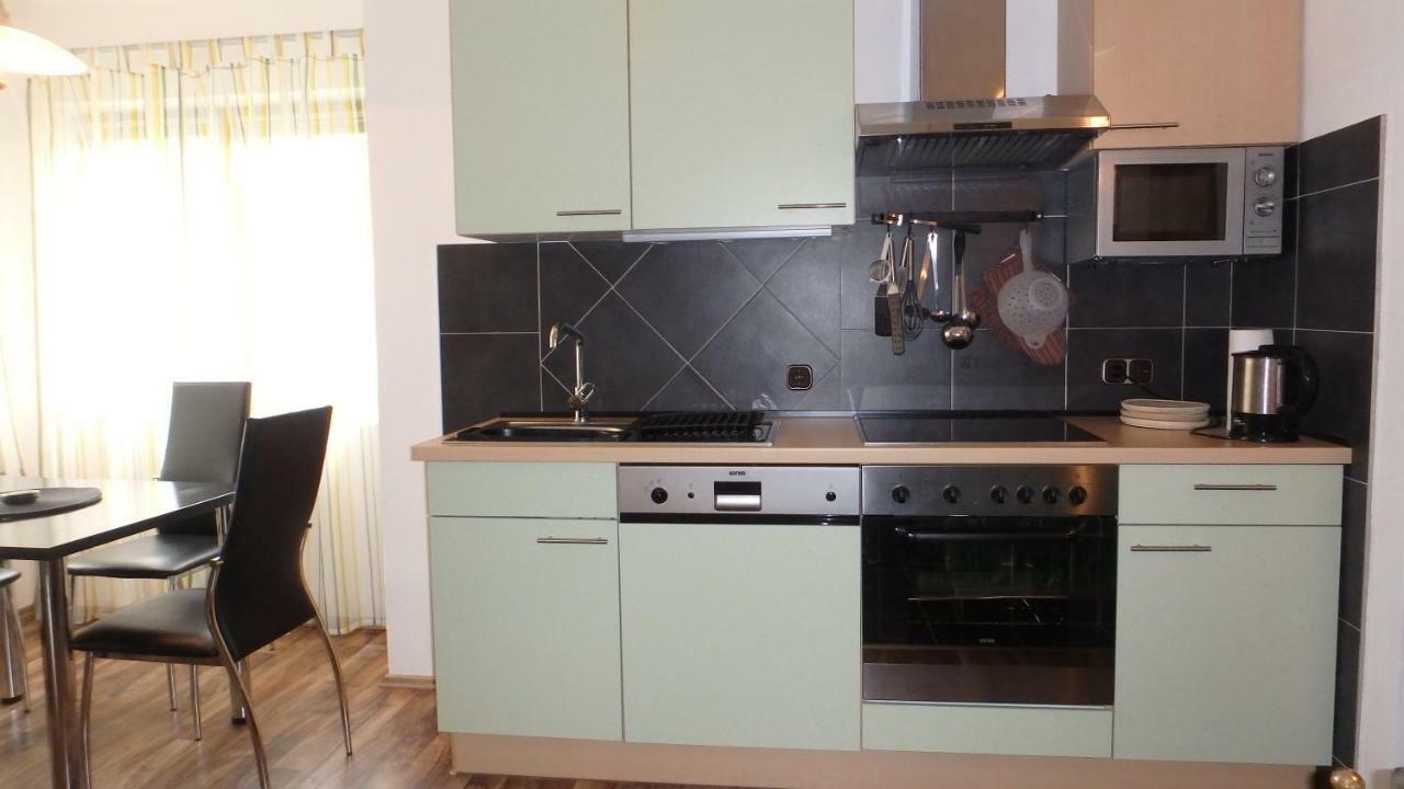 Haus Alpenblick Apartment โอเบอร์ทราวน์ ภายนอก รูปภาพ